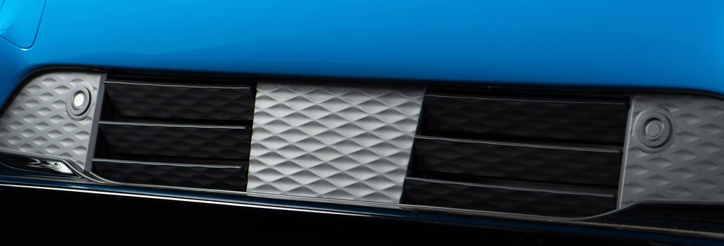 Front grille of vehicle with active aerodynamic technology