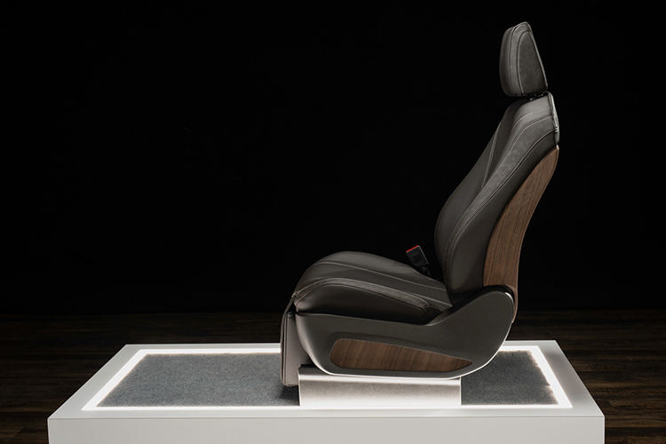 Magna ZG Lounger in drive mode